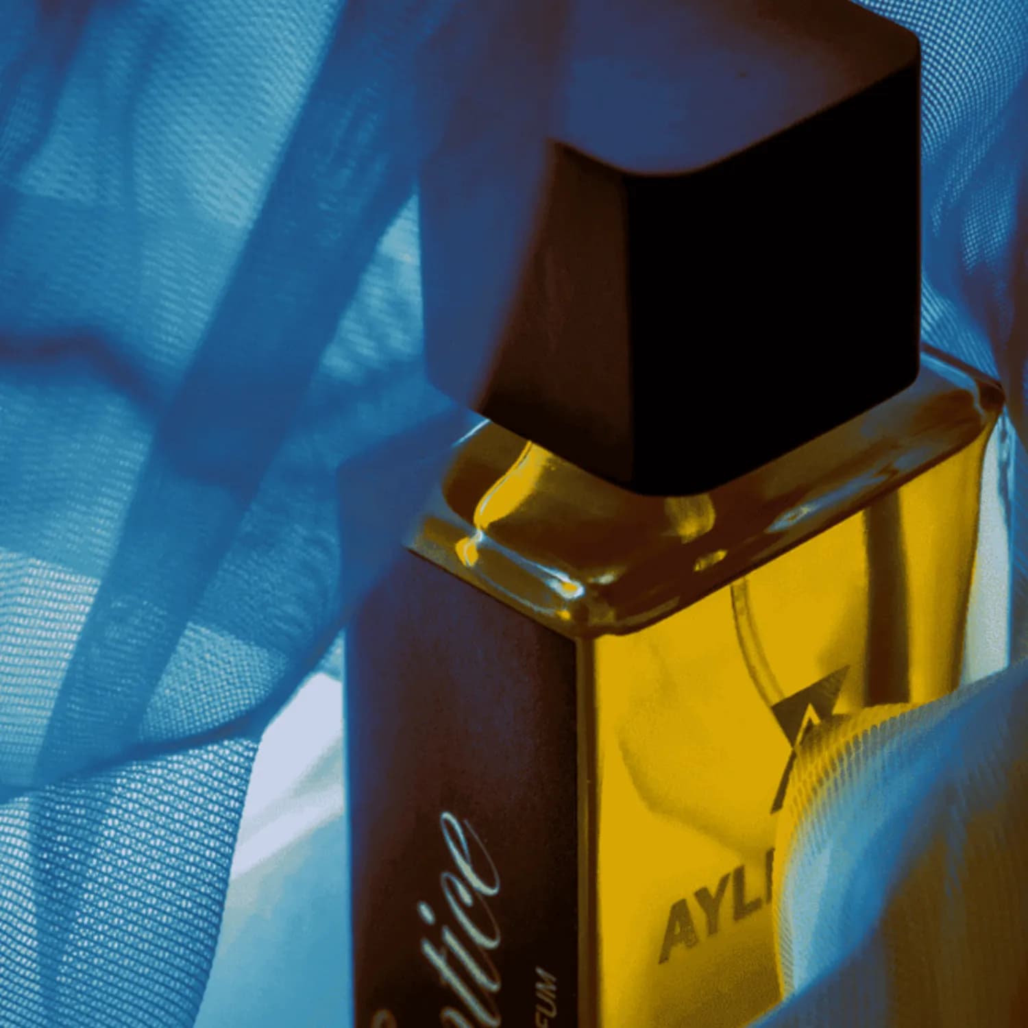 عطر دست ساز Entice — تصویر ۳