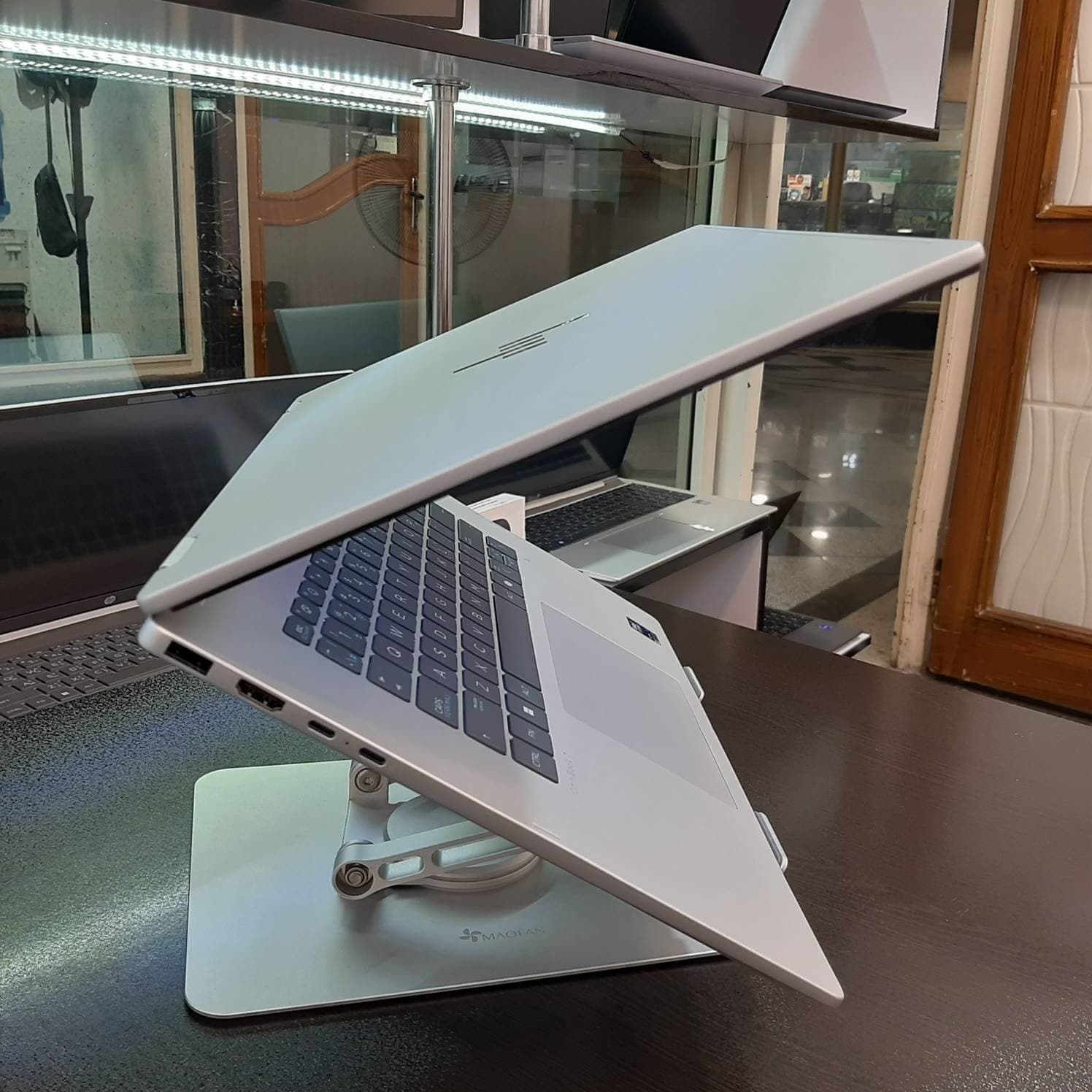hp Omnibook 7 Filip Laptop 16 | Ultra 7 258 V 2.20 GHz | 32 GB DDR5 8533 MT/s | 1TB M2 NVMe | Intel Arc + NPU Intel AI BOOST | 16 inch Full HD PLUS TOUCHSCREEN — تصویر ۶
