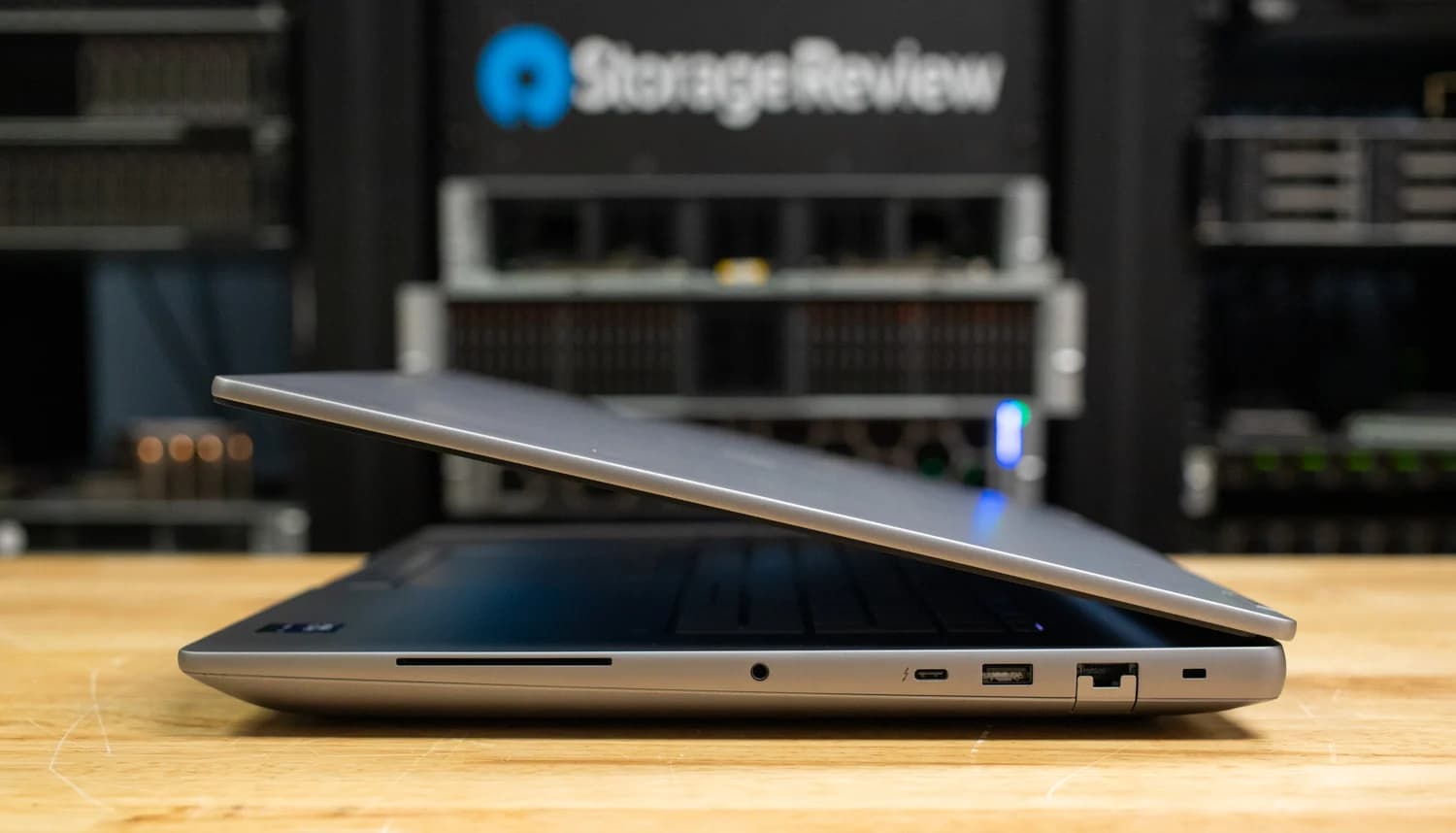 hp Zbook Fury G1i 18 | Core Ultra 9 285HX | 64 GB DDR5 4000 MT/s | 1 TB M2 NVMe | 16 GB NVIDIA RTX PRO 4000 Blackwell Generation | Intel AI Boost | 18 inch ۲K 165Hz — تصویر ۵