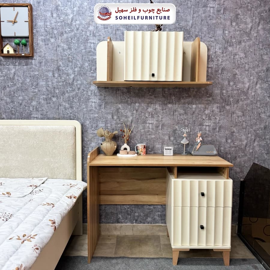 میز تحریر دنیز — تصویر ۲