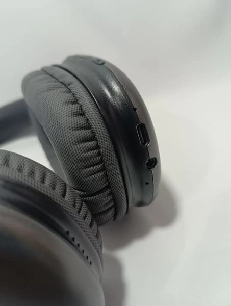 هدفون بلوتوث MOXOM مدل MX-WL85 — تصویر ۴