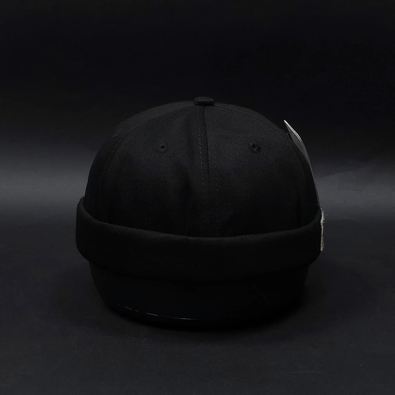کلاه لئونی کتان Docker Cap با پچ تایپوگرافی | کلاه ملوانی استریت‌استایل با طراحی مینیمال — تصویر ۲