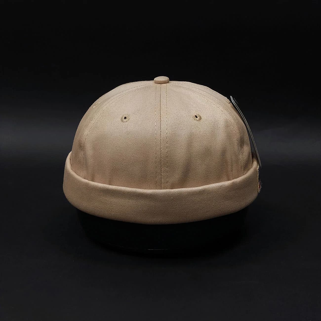 کلاه لئونی کتان Docker Cap با پچ تایپوگرافی | کلاه ملوانی استریت‌استایل با طراحی مینیمال — تصویر ۶