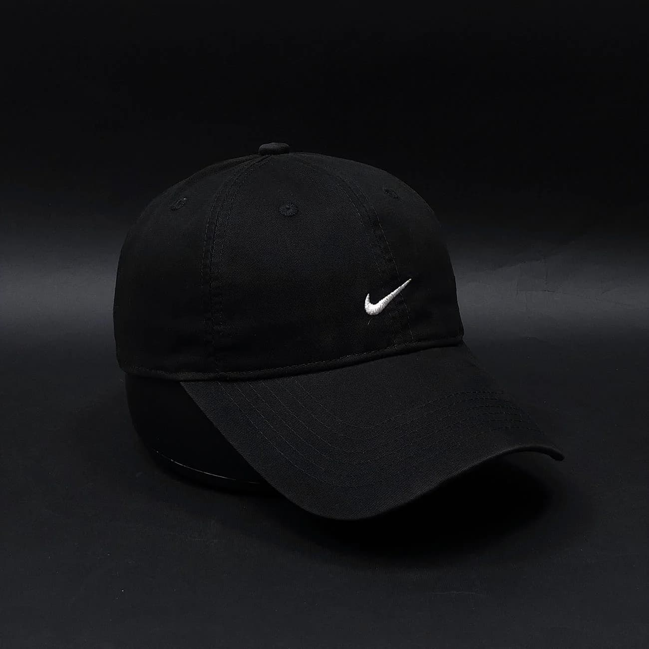 کلاه بیسبالی نخ پنبه گلدوزی مینیمال NIKE | کپ اسپرت سبک با استایل شیک ساده — تصویر ۴