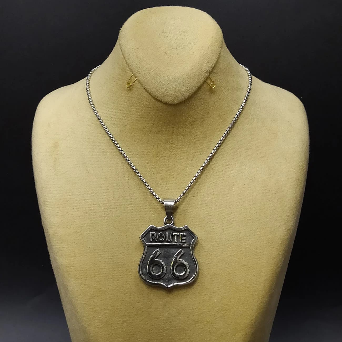 گردنبند استیل Route 66 نقره‌ای | پلاک جاده افسانه‌ای آمریکا با استایل موتورسواری و وینتیج