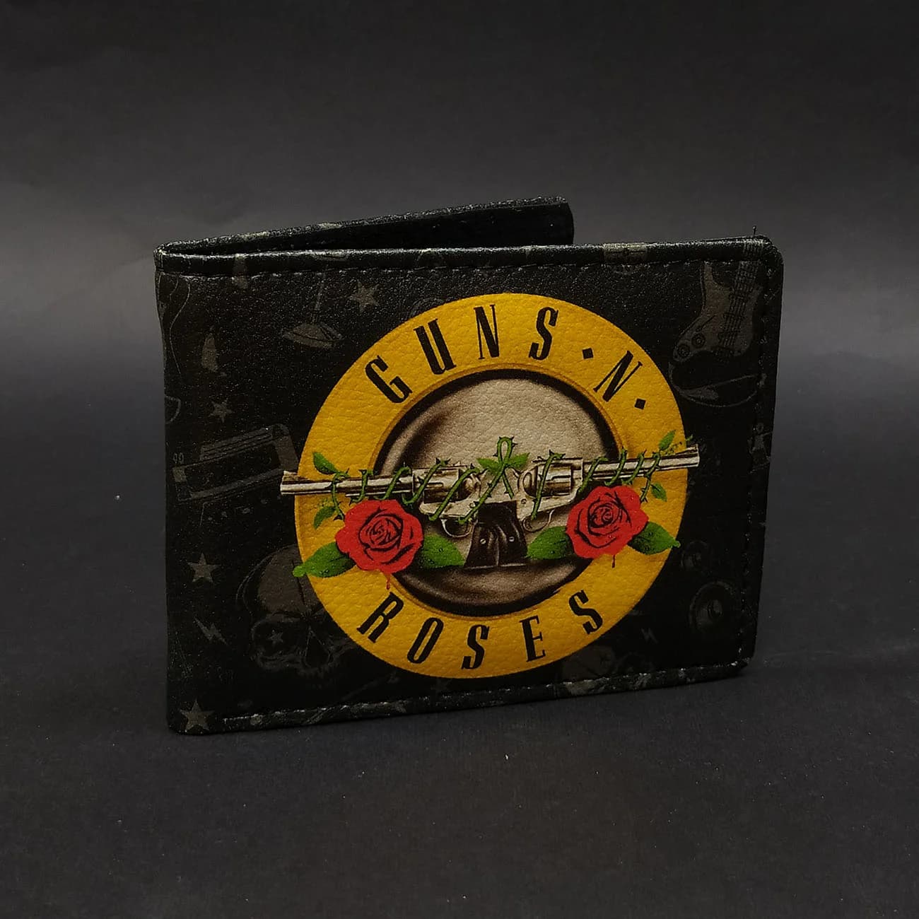 کیف پول چاپی Guns N’ Roses | کیف پول فانتزی طرح گروه افسانه‌ای گانز اند روزز