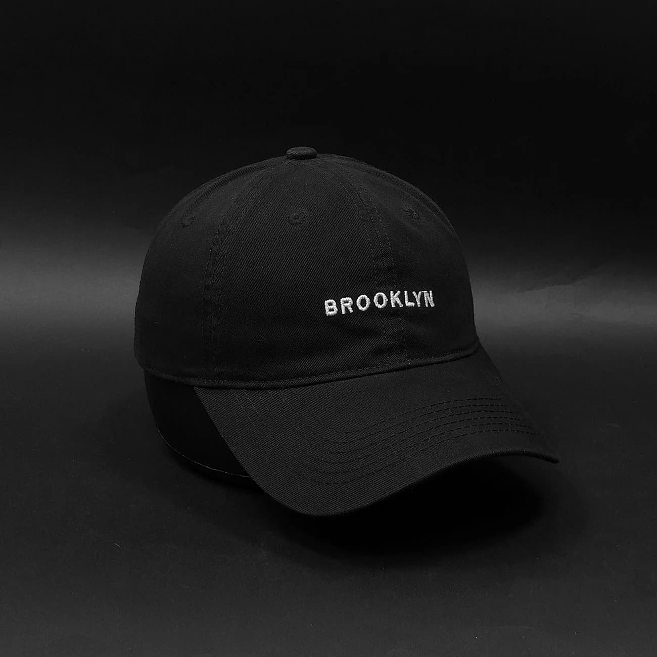 کلاه بیسبالی کتان BROOKLYN | استایل خیابانی و اسپرت با طراحی مدرن — تصویر ۳