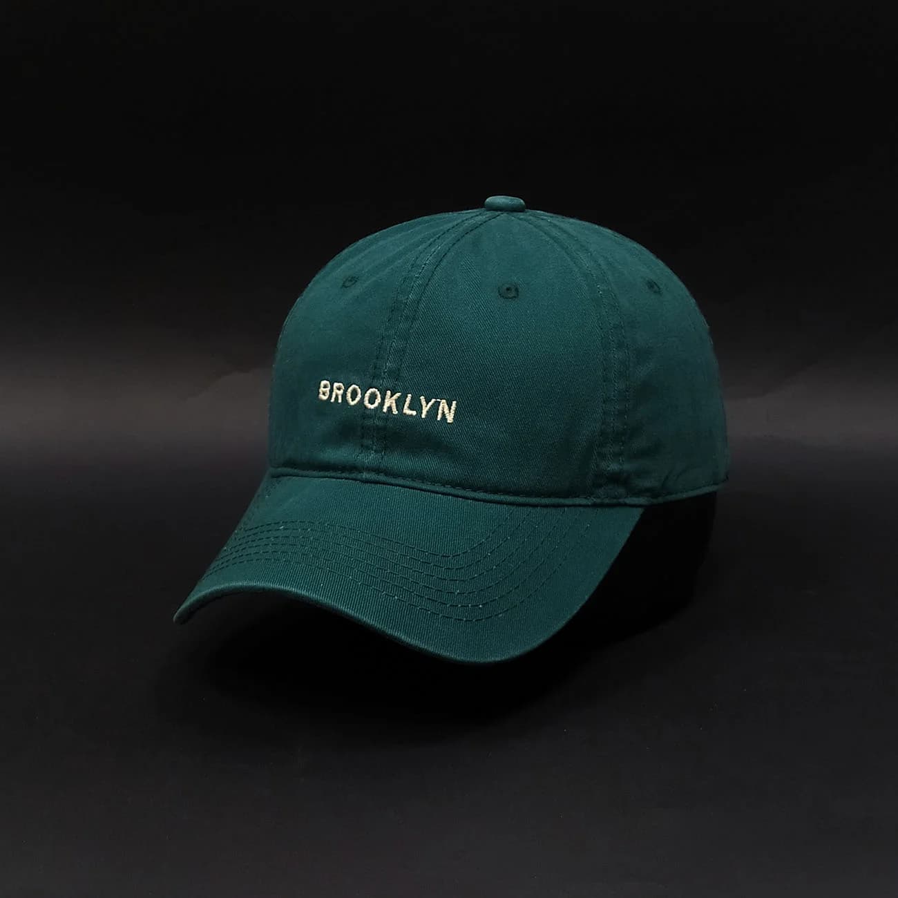 کلاه بیسبالی کتان BROOKLYN | استایل خیابانی و اسپرت با طراحی مدرن