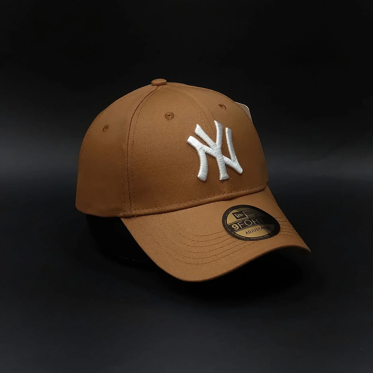 کلاه بیسبالی کتان NY برند NEWERA | کلاه نیویورک اسپرت با گلدوزی برجسته — تصویر ۲