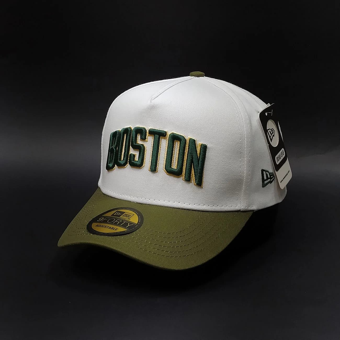 کلاه بیسبالی تاج‌دار دو رنگ Boston مدل Major League | گلدوزی برجسته سه‌بعدی و استایل اسپرت خاص