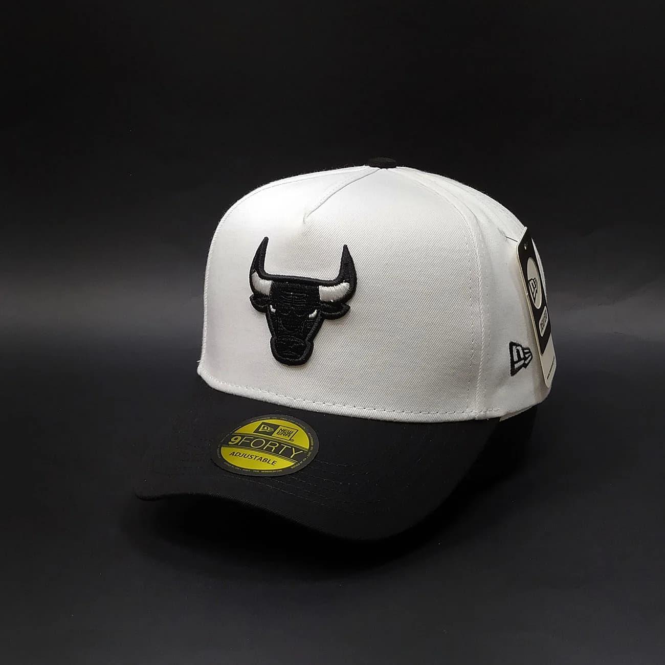 کلاه بیسبالی تاج‌دار دو رنگ Chicago Bulls مدل Major League | استایل اسپرت با لوگوی بولز