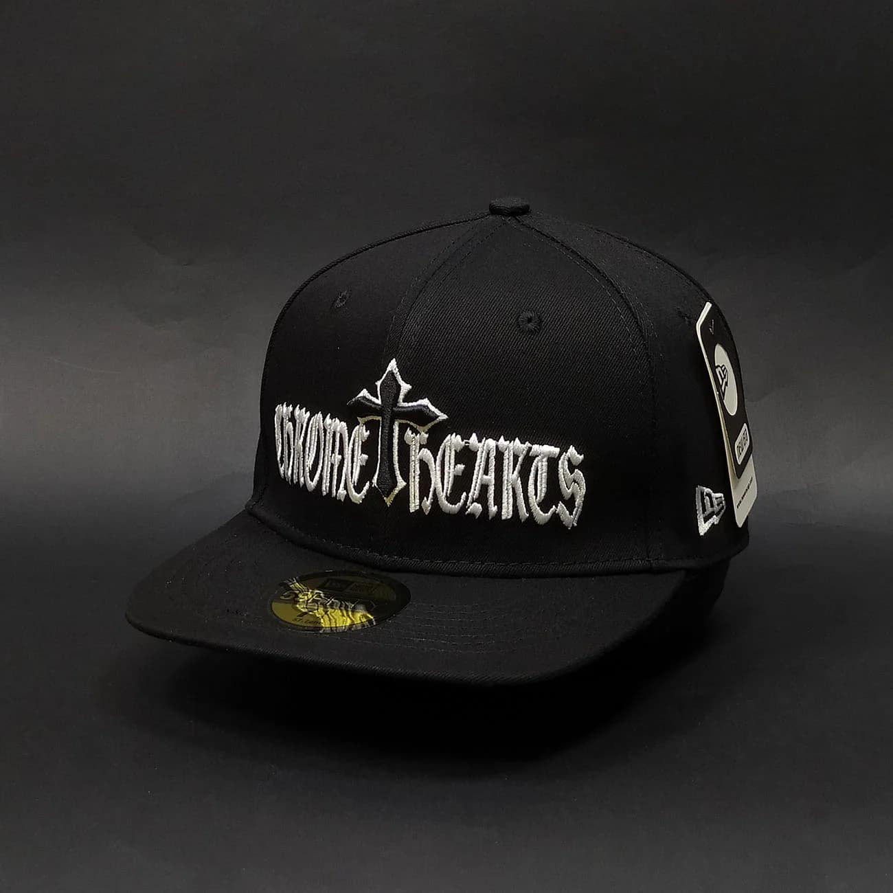 کلاه کپ فیت بک Chrome Hearts | کلاه استریت لوکس با گلدوزی برجسته و طراحی صلیب