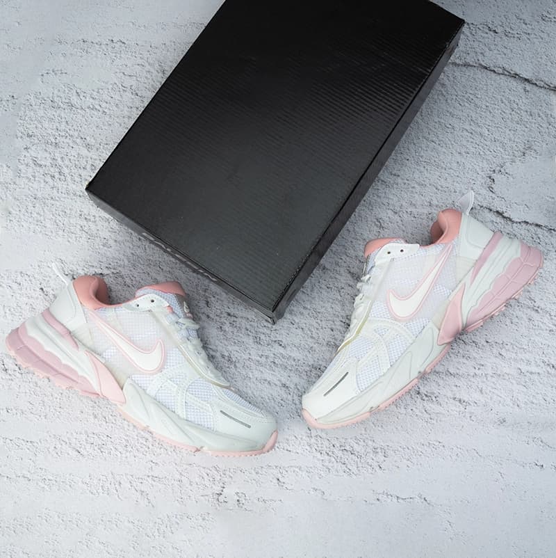 نایک وی تو کی V2K سفید صورتی (Nike V2K White Pink) کد 2350 — تصویر ۵