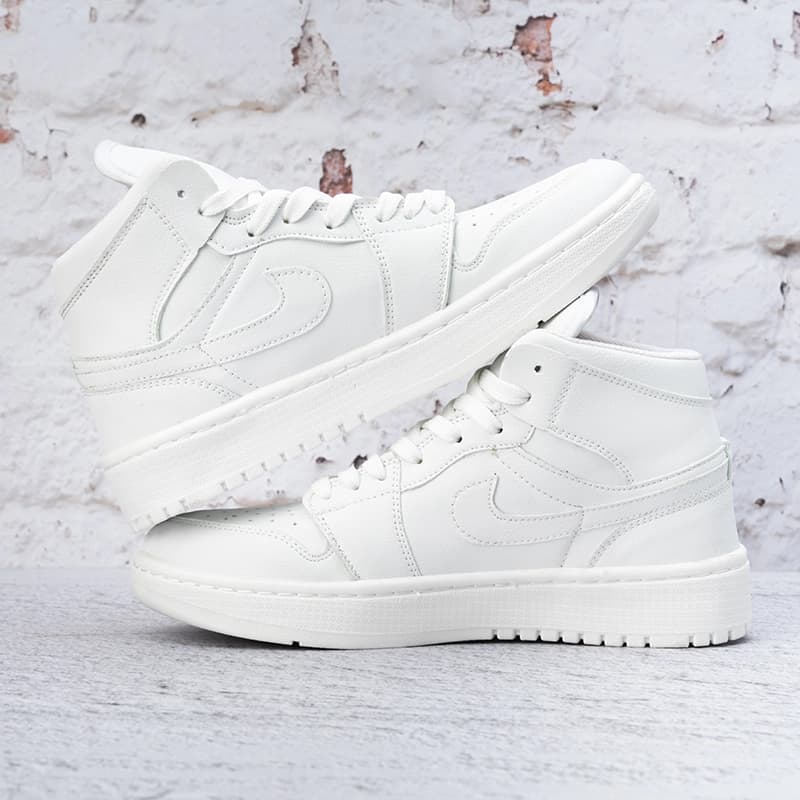 نایک ایر جردن وان ساقدار سفید زنانه (Nike Air Jordan 1 White) کد 2341 — تصویر ۴