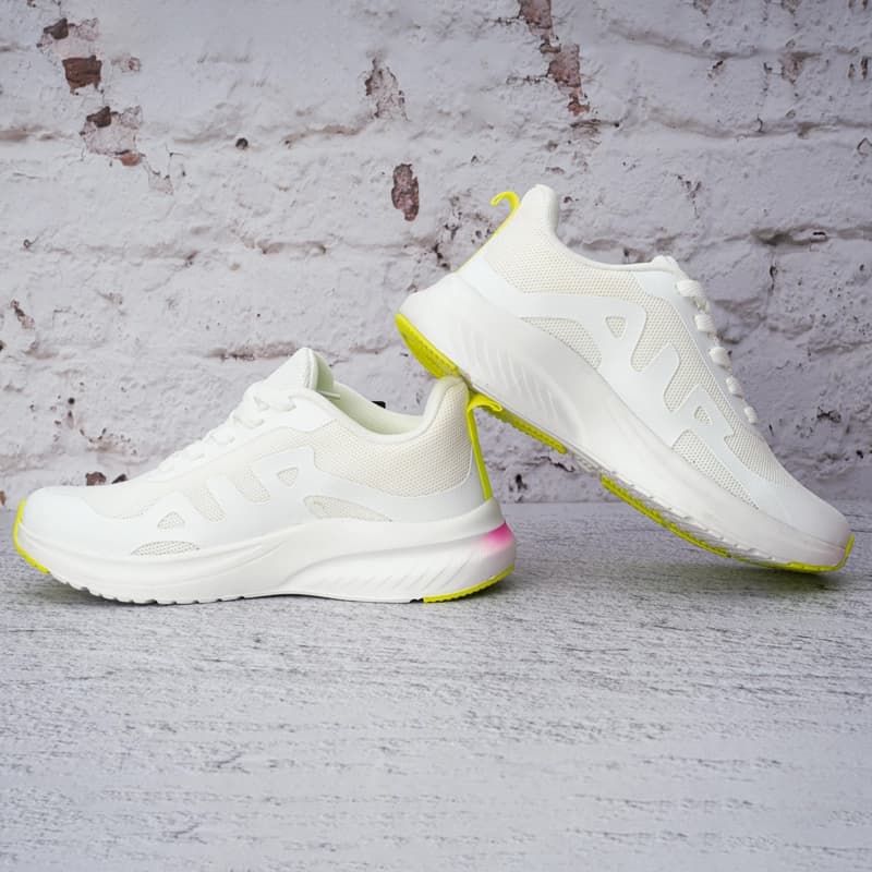 نایک پگاسوس سفید زنانه (Nike Pegasus) — تصویر ۸