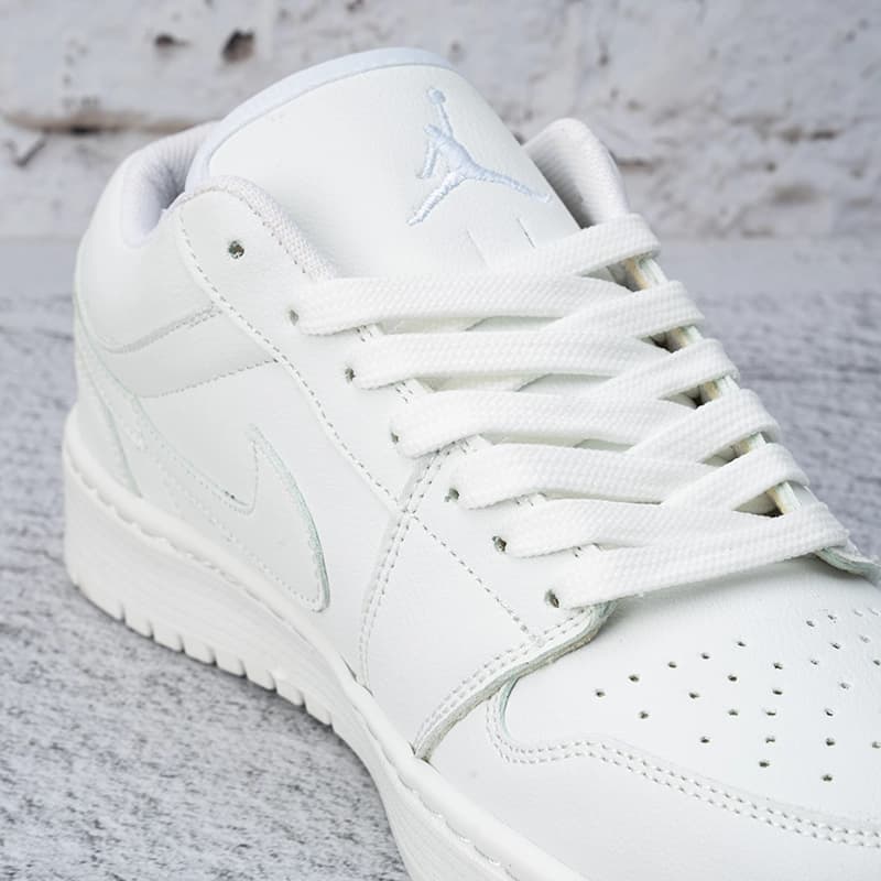 نایک ایر جردن وان سفید زنانه (Nike Air Jordan 1 Low White) کد 2332 — تصویر ۷