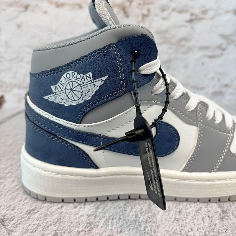 نایک ایر جردن وان ساقدار طوسی سرمه ای زنانه (Nike Air Jordan 1 Navy Gray) کد 2341 — تصویر ۷