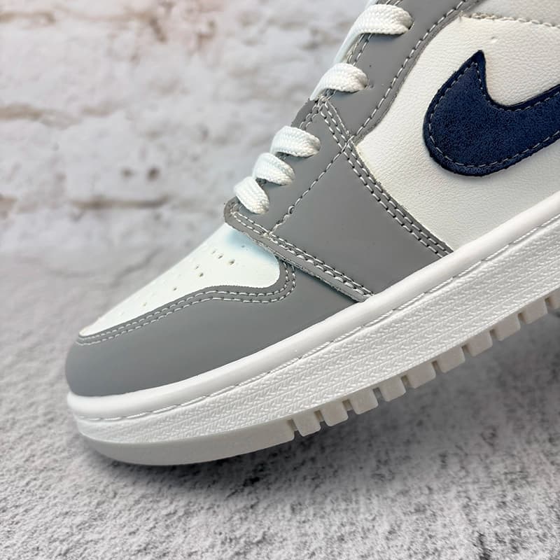 نایک ایر جردن وان ساقدار طوسی سرمه ای زنانه (Nike Air Jordan 1 Navy Gray) کد 2341 — تصویر ۶