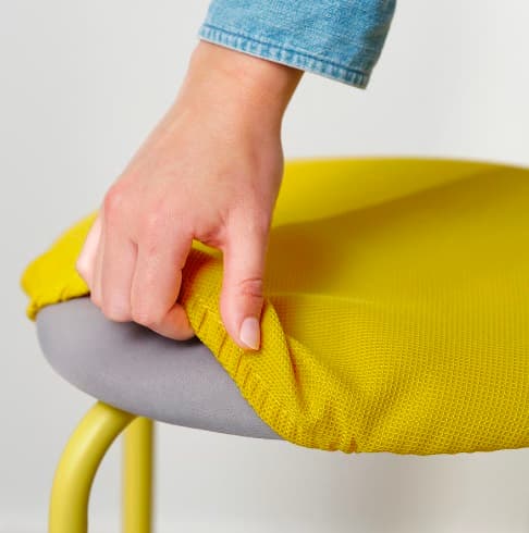 چهار پایه آیکیا، مدل GULTARP، زرد، 45 سانتی متری — تصویر ۳