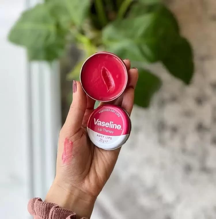 بالم لب کاسه ای وازلین عصاره گل رز Vaseline Lip Therapy ROSY LIPS