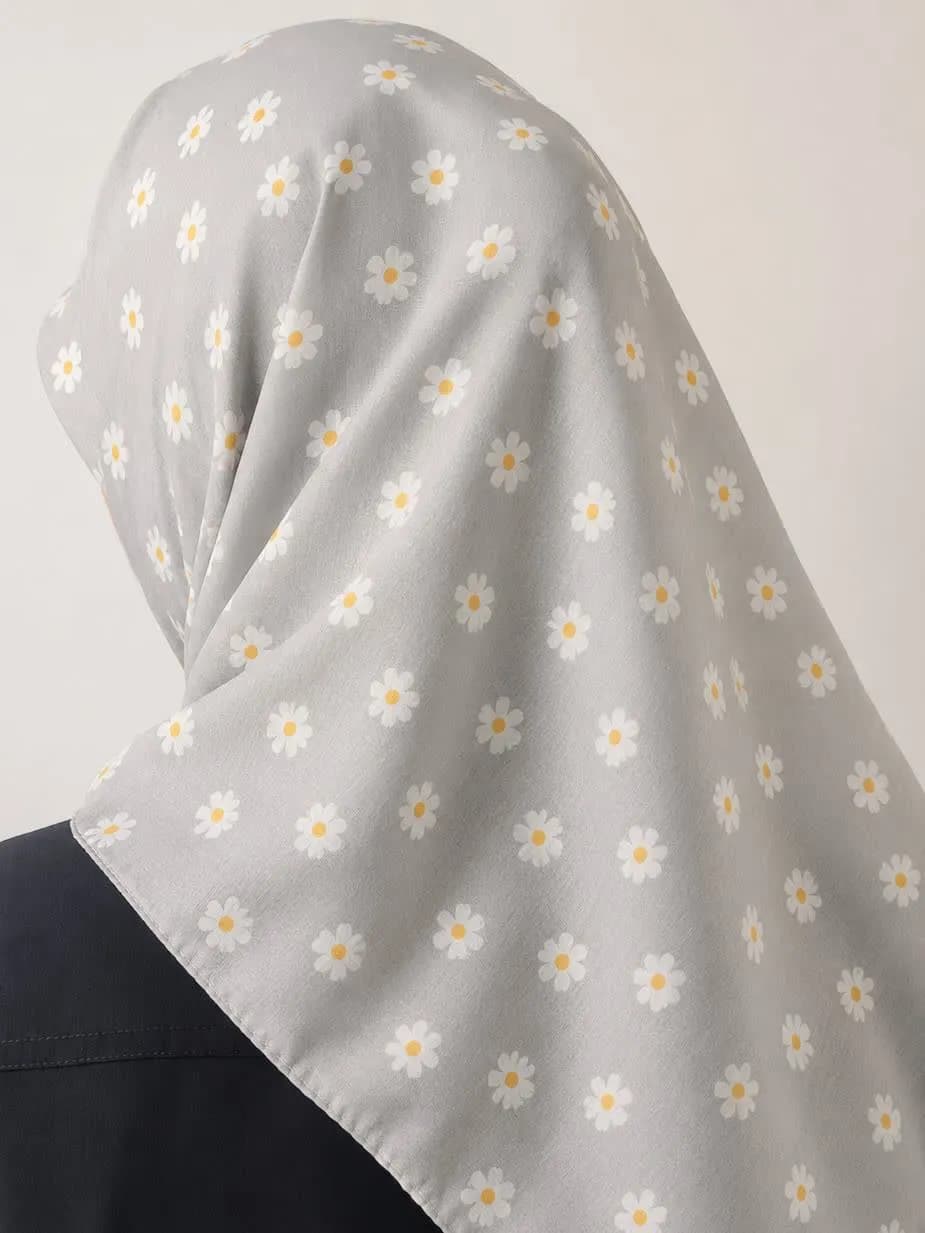 مینی اسکارف نخی دخترونه طرح گل بابونه رنگ فیلی