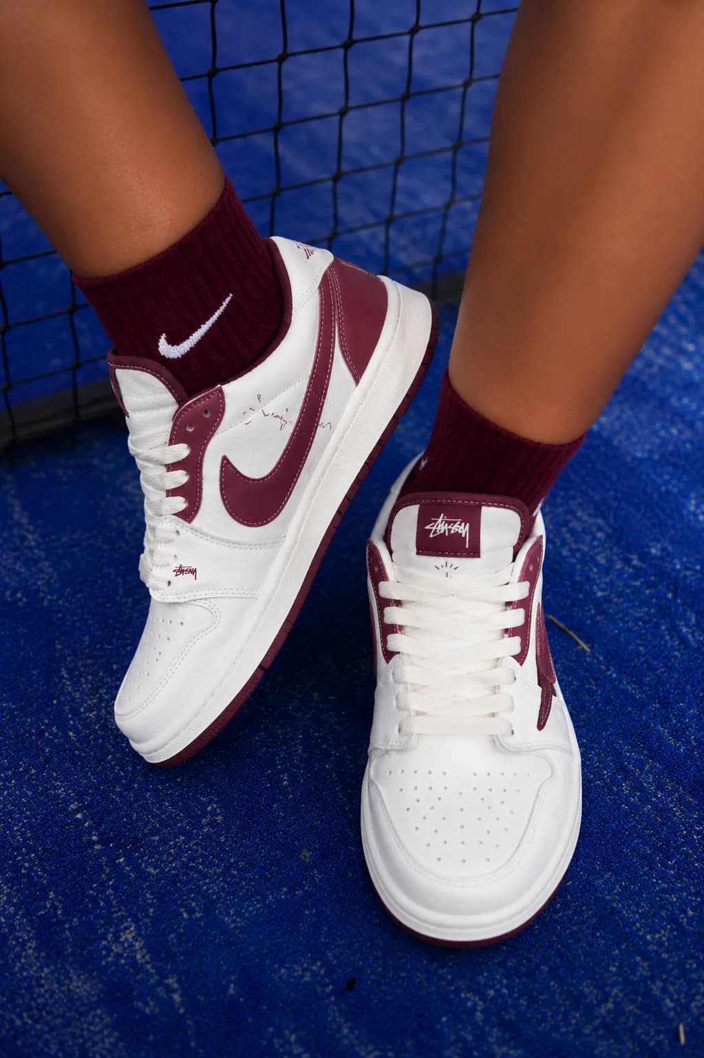 کتونی نایک aj1 لو ترویس استاسی کرم زرشکی | Nike AJ1 Low Travis Stussy Cream Burgundy — تصویر ۳