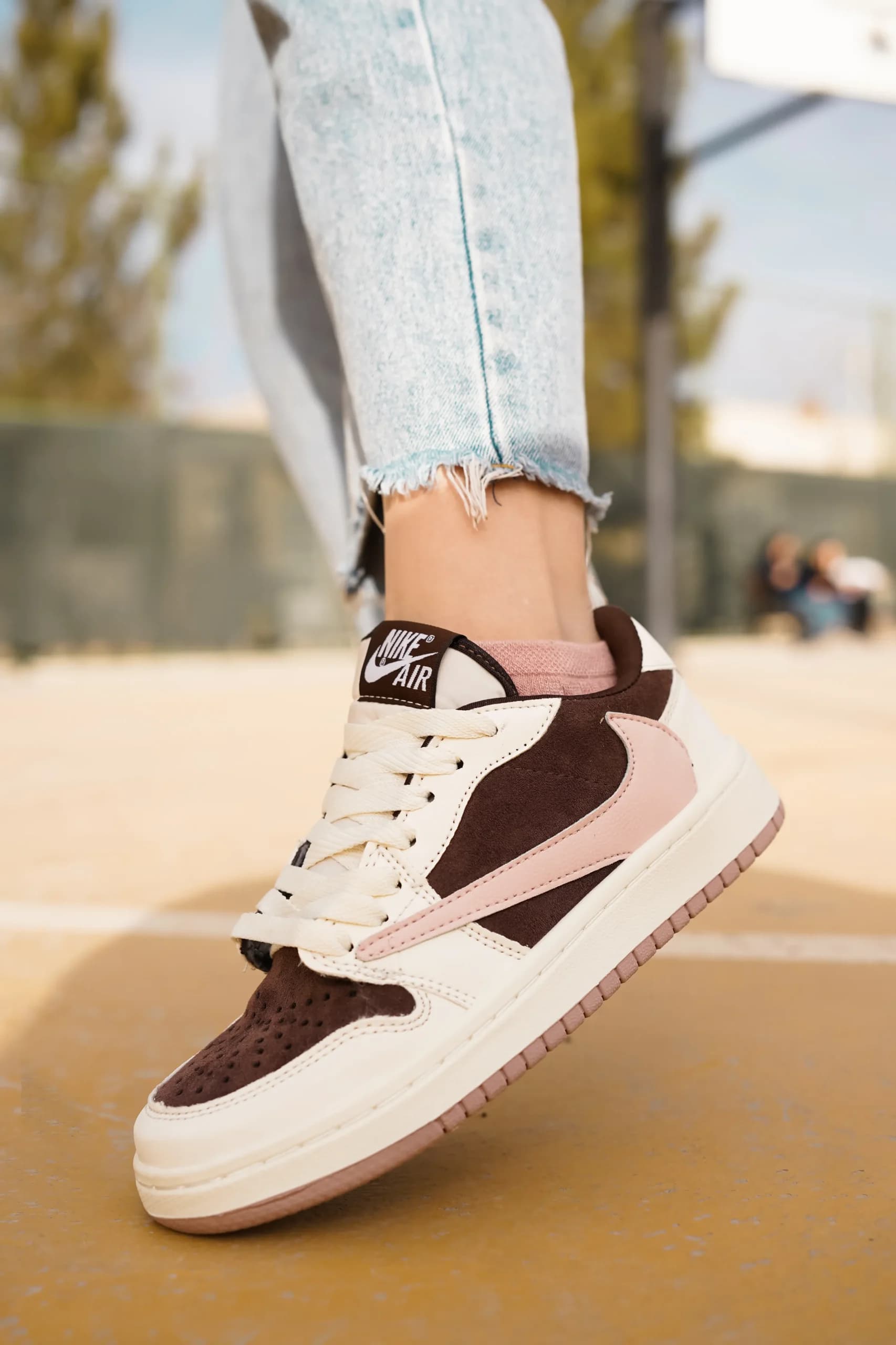 نایک ترویس اسکات پینک پونی زنانه | Nike Travis Scott Pink Pony (Women)