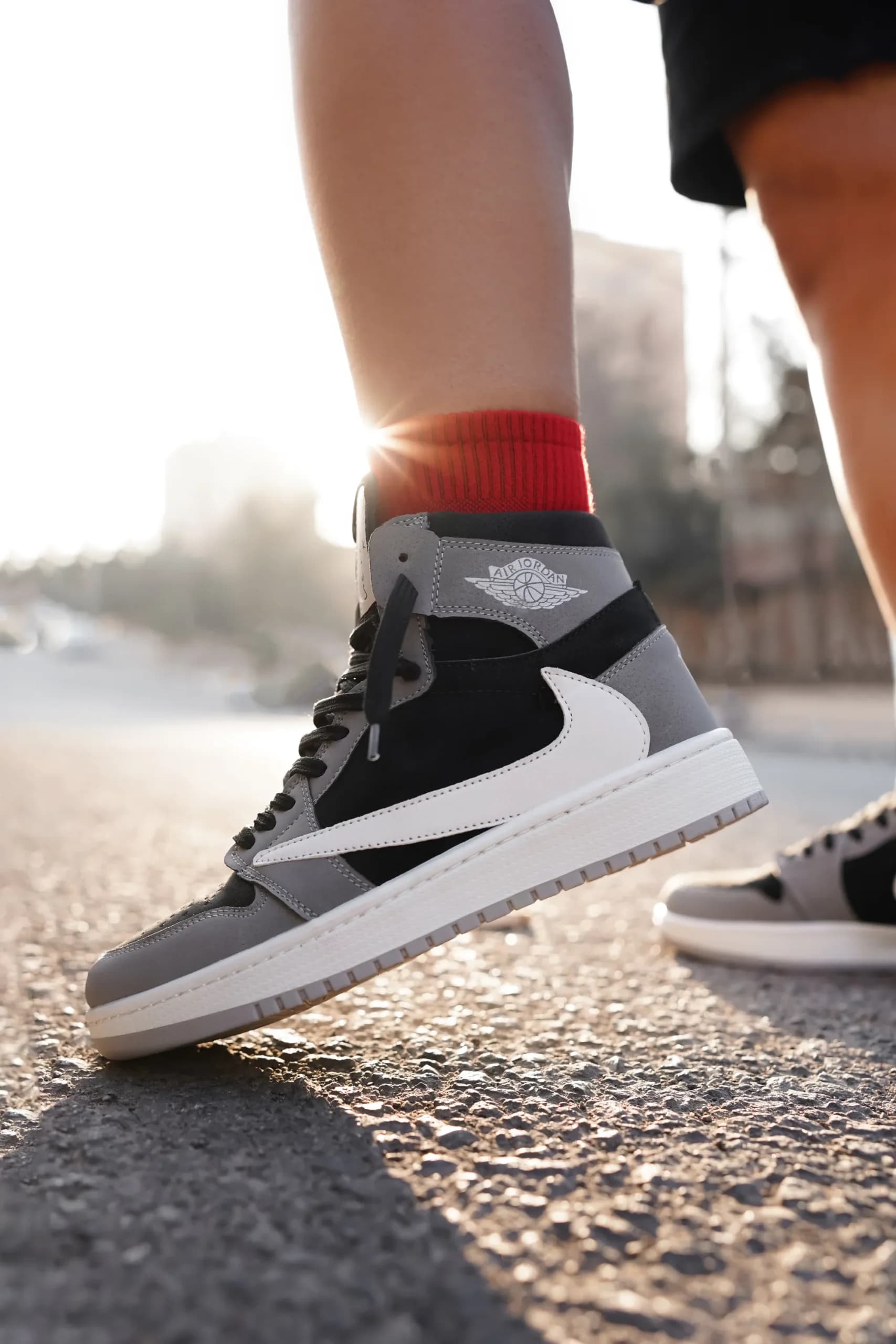 کتونی نایک تراویس اسکات گری اسموک ساقدار | Nike Travis Scott Grey Smoke High — تصویر ۲