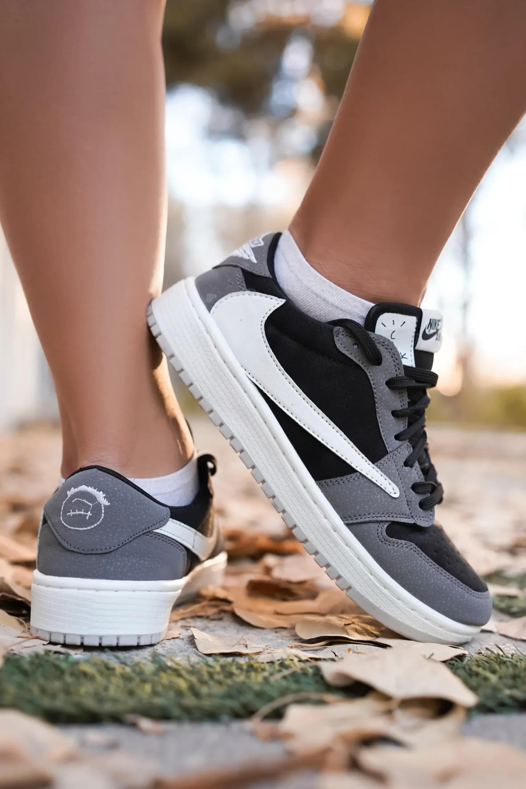 کتونی نایک تراویس اسکات گری اسموک | Nike Travis Scott Grey Smoke — تصویر ۳