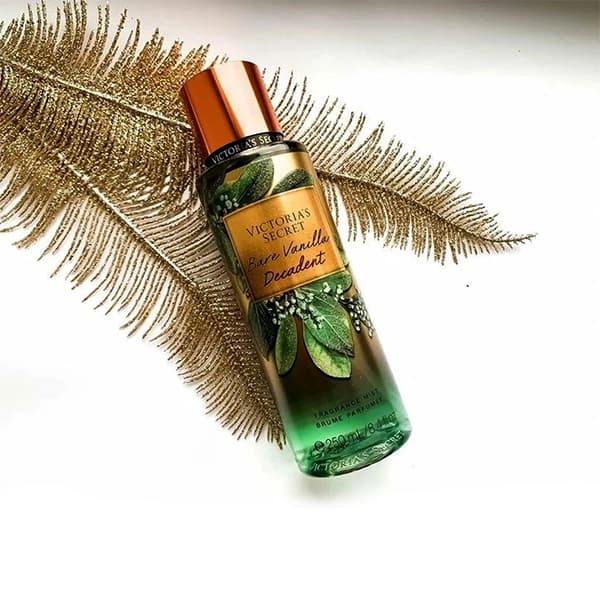 بادی اسپلش زنانه 250ml ویکتوریا سکرت مدل Bare Vanilla Decadent امارات — تصویر ۳