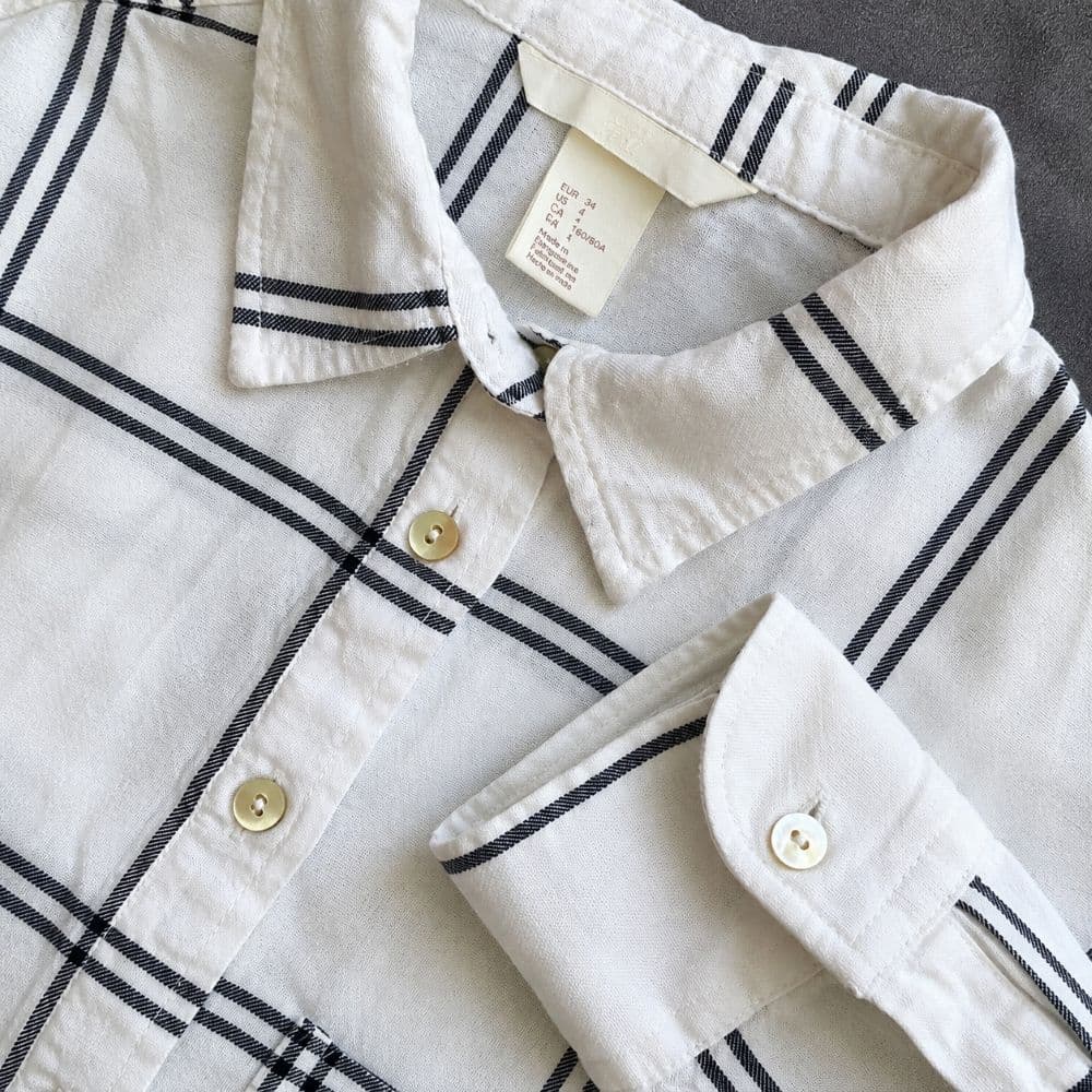 شومیز نخی سفید چهارخانه وارداتی برند H&M اورجینال سایز 36 تا 38 کد 3364 — تصویر ۵