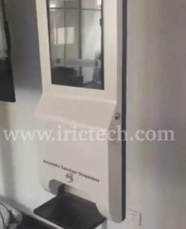 کیوسک دیواری لمسی هوشمند با محفظه مخصوص ضد عفونی دست