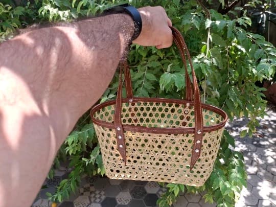 ساک خرید حصیری بامبو متوسط ترکیب با چرم طبیعی کد ۱۰6 — تصویر ۳