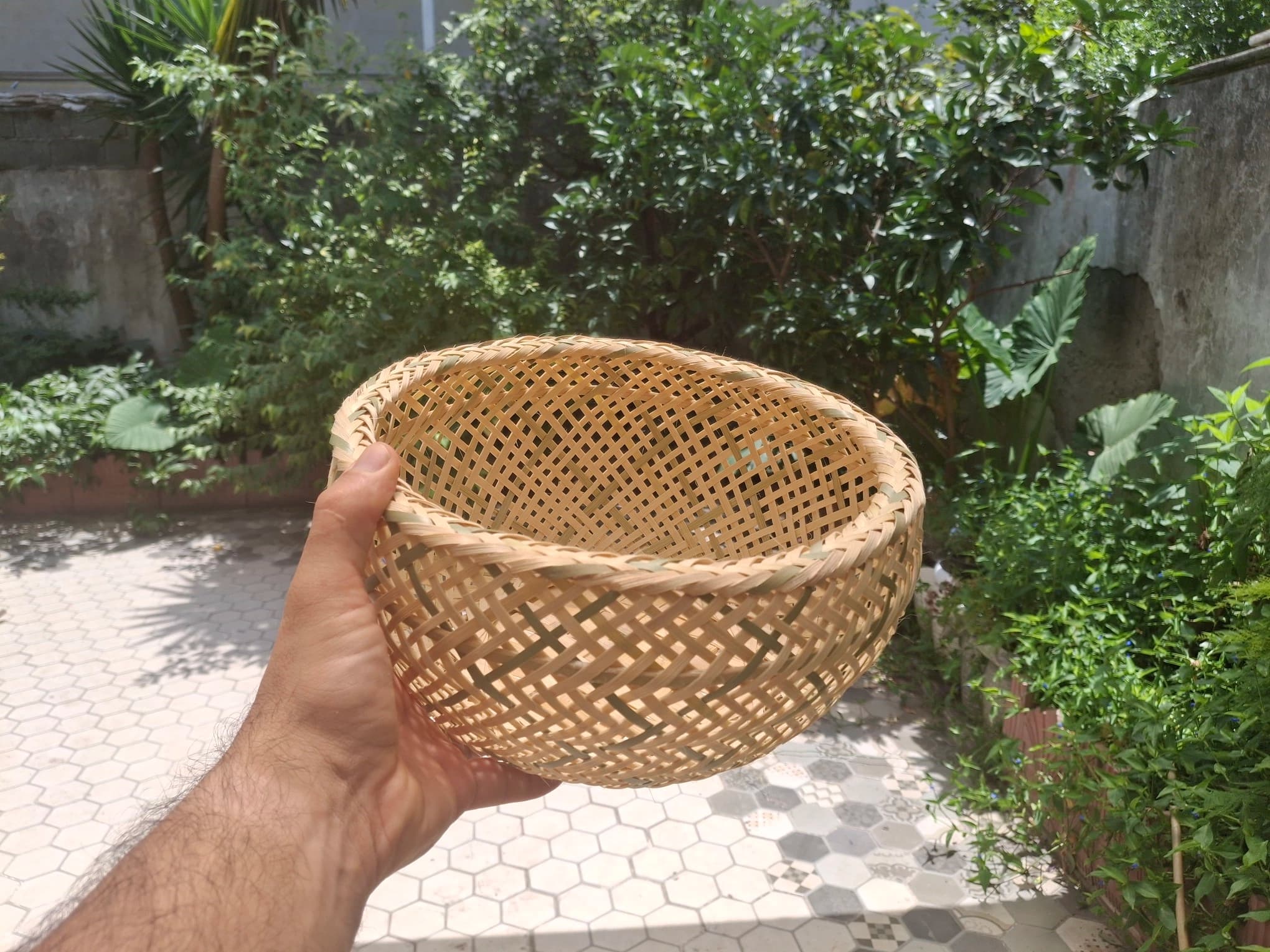 سبد میوه حصیری بامبو بافت خورشیدی گُود کد10 — تصویر ۳