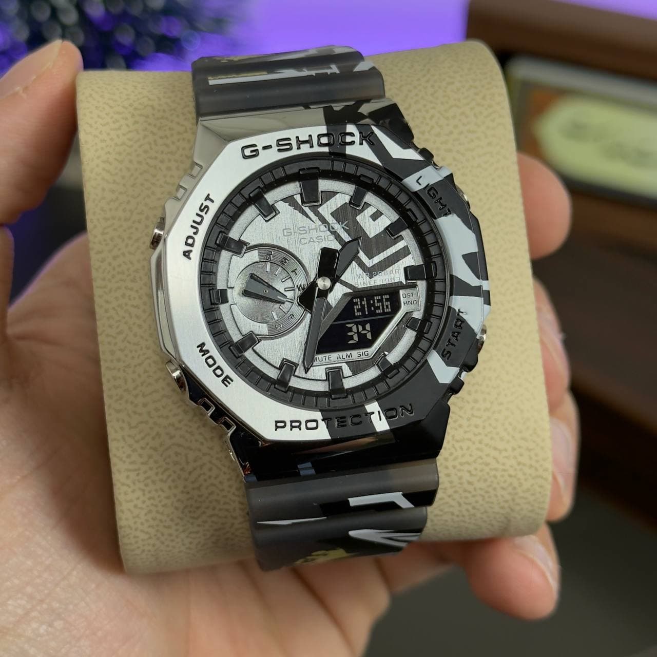 ساعت مچی کاسیو جی شاک Casio G-Shock GM-2100GB — تصویر ۳