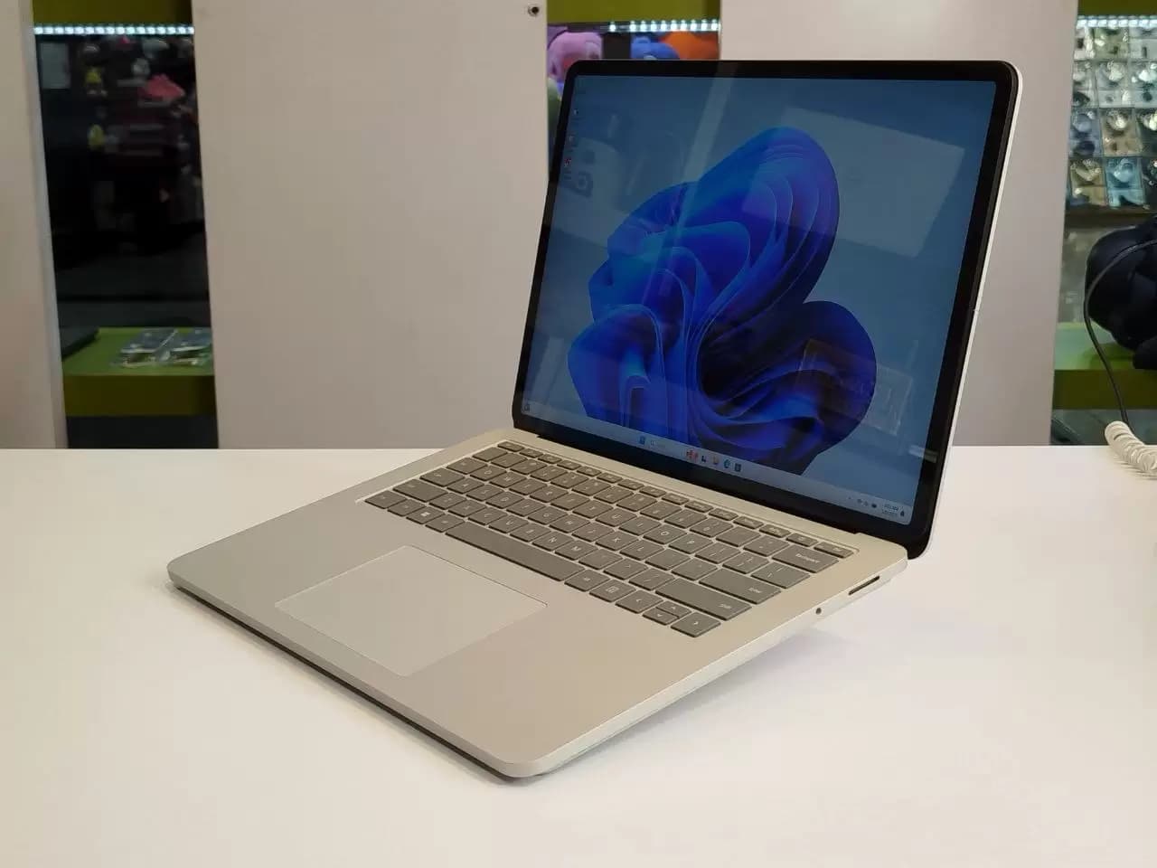 لپ تاپ نو ماکروسافت سرفیس مدل Surface Studio — تصویر ۴