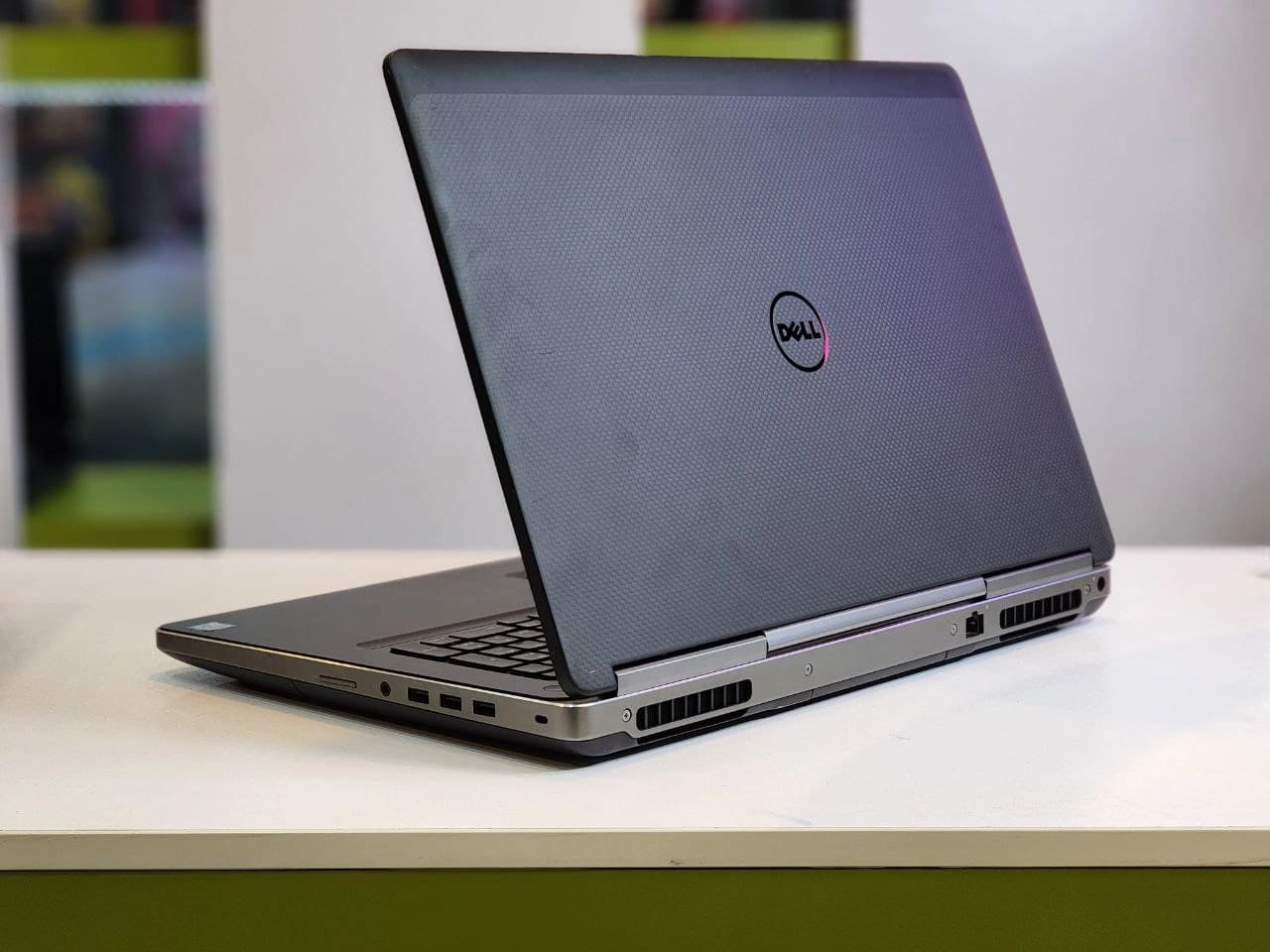 لپتاپ استوک کارکرده 17 اینچی Dell Precision 7720 2G — تصویر ۶