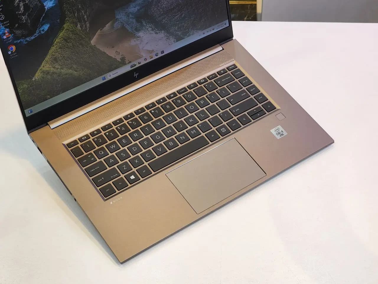 لپ تاپ 15 اینچی ورک استیشن HP Zbook 15 G7 firefly — تصویر ۶