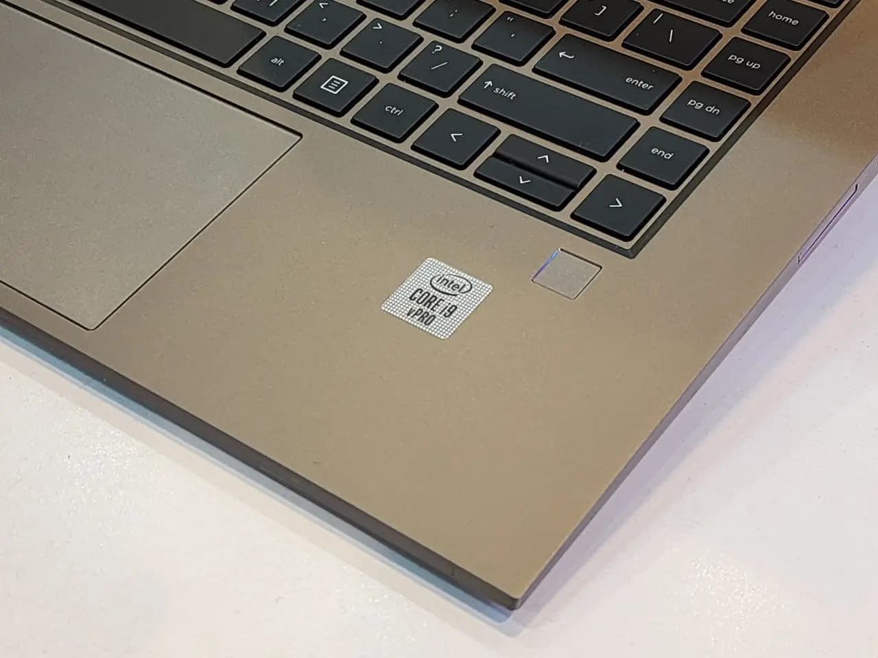 لپ تاپ 15 اینچی ورک استیشن HP Zbook 15 G7 firefly — تصویر ۴