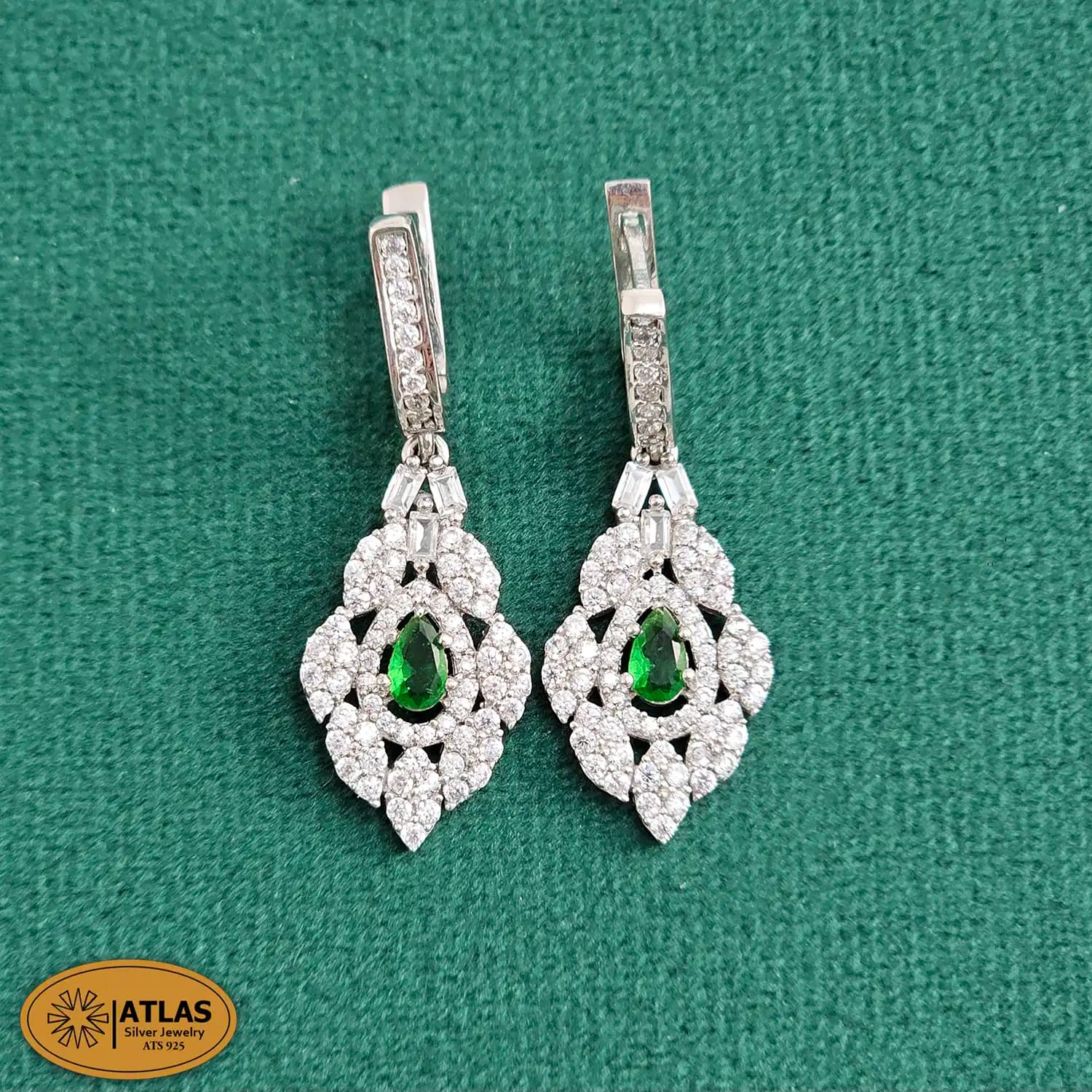 سرویس نقره زنجیری زنانه با نگین های برلیان و اشک 15.5 گرمی نقره اصل 925 — تصویر ۵