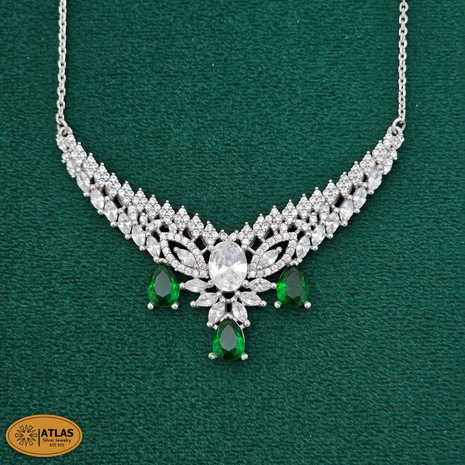 سرویس نقره زنجیری زنانه با نگین های برلیان و اشک 16.5 گرمی نقره اصل 925 — تصویر ۲