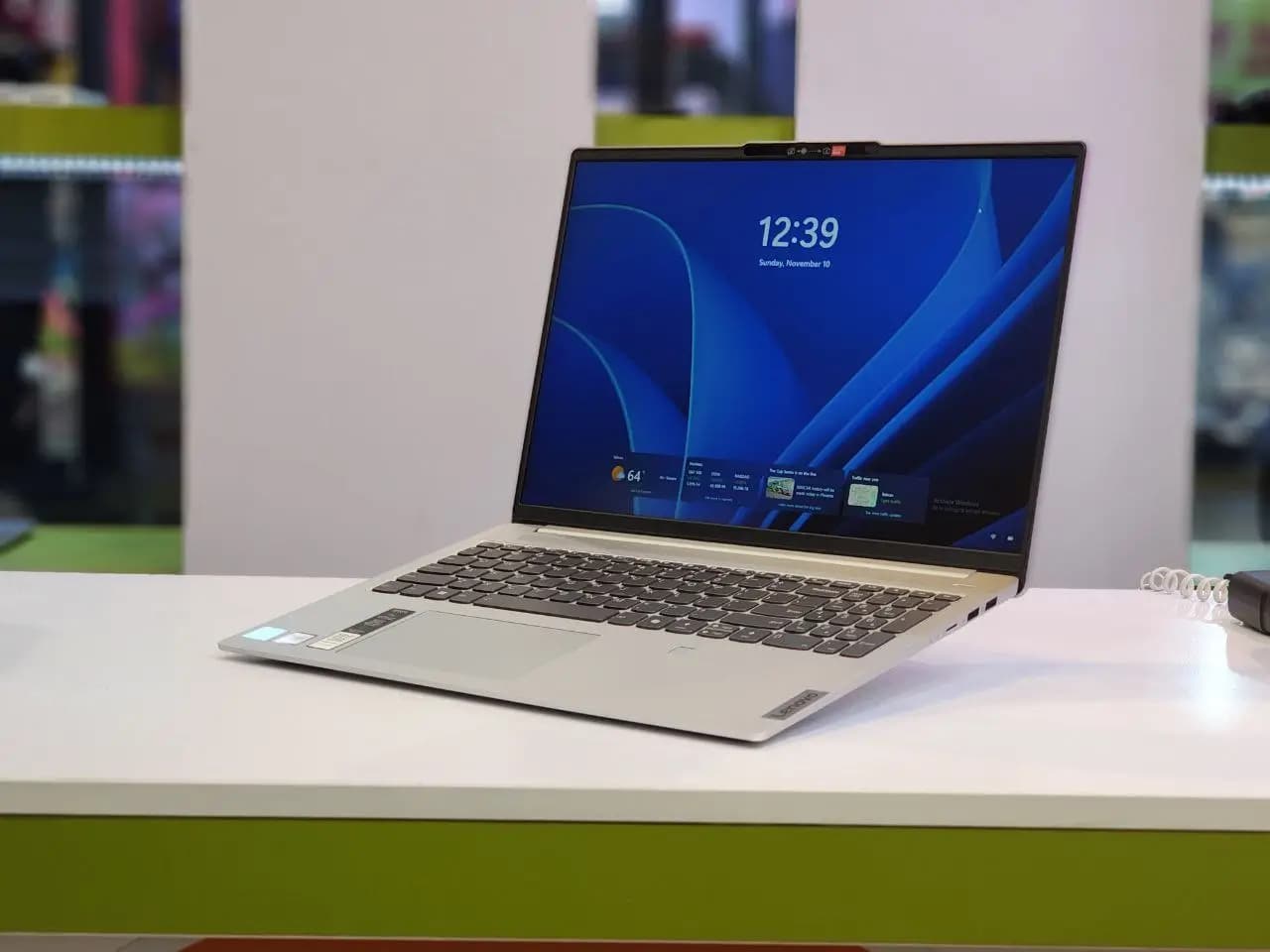 لپ تاپ 15 اینچی نو با جعبه Lenovo Slim 5 — تصویر ۳