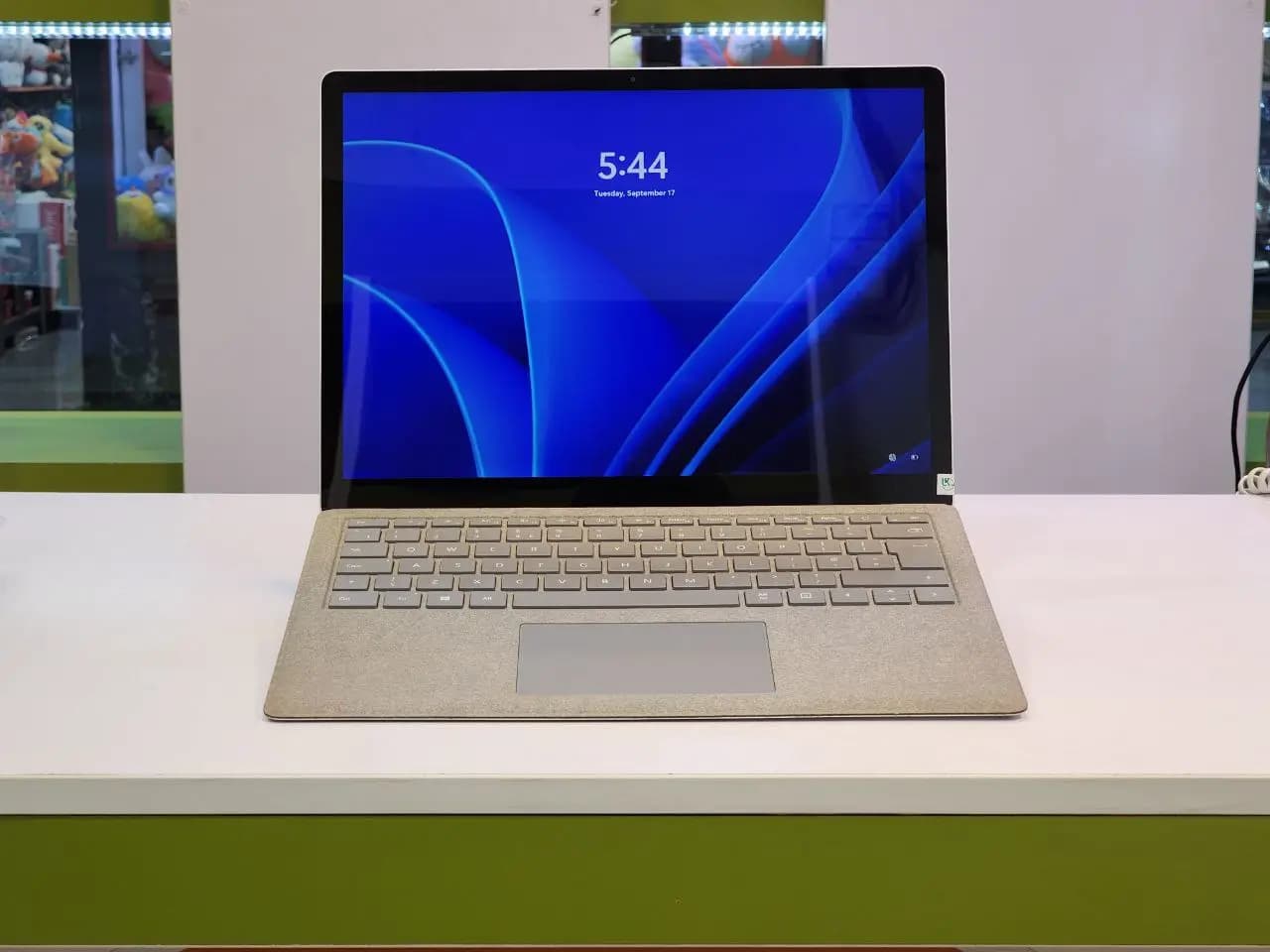 لپ تاپ اپن باکس 15.6 اینچی Microsoft Surface Laptop 2 — تصویر ۲