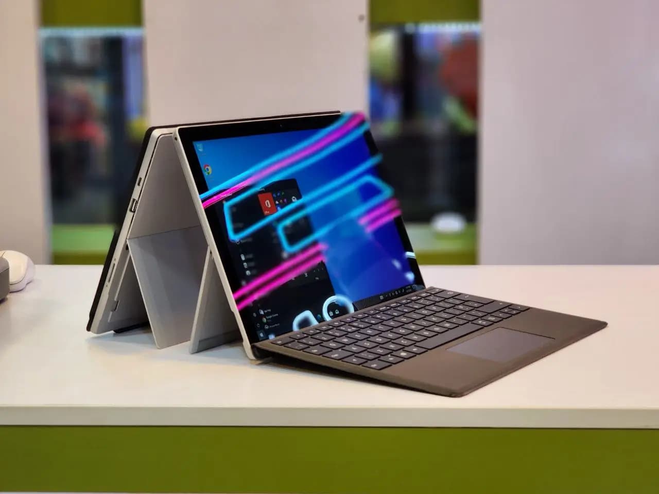 لپ تاپ استوک 12 اینچی Microsoft Surface Pro 7 plus LTE — تصویر ۲