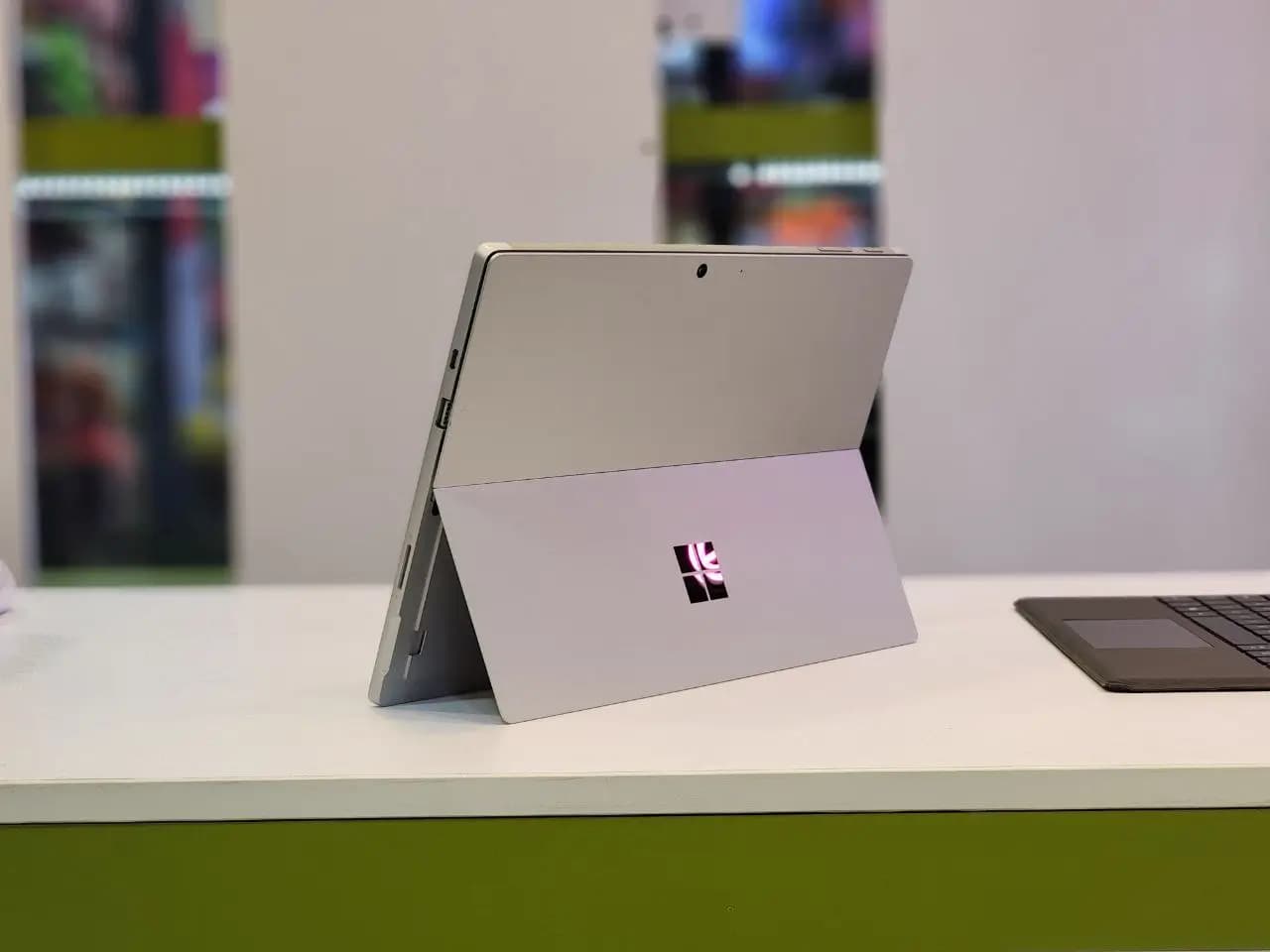 لپ تاپ استوک 12 اینچی Microsoft Surface Pro 7 plus LTE — تصویر ۳