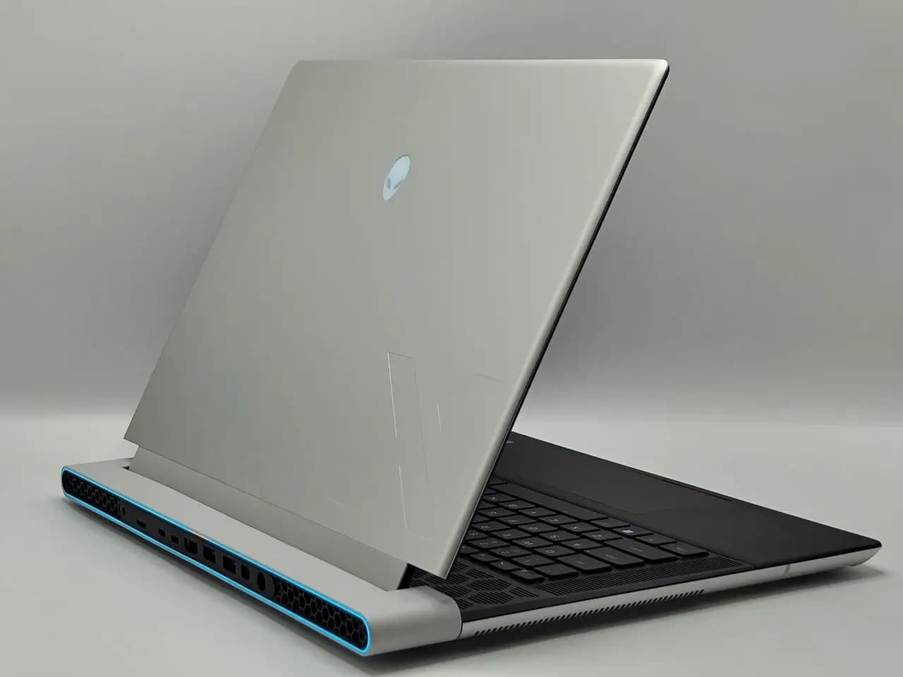 لپتاپ اپن باکس گیمینگ Dell Alienware X16R1 — تصویر ۸