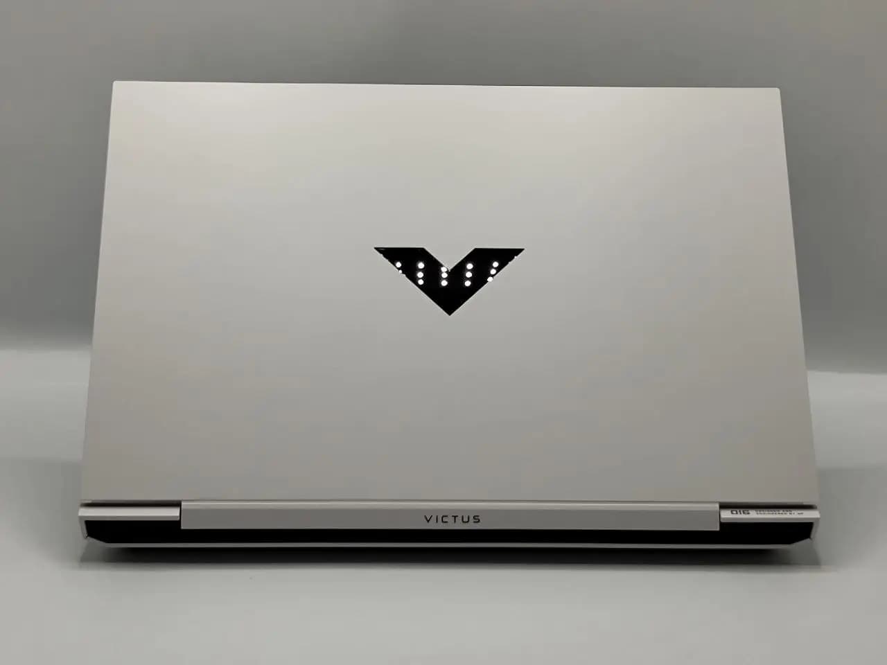 لپ تاپ گیمینگ اپن باکس HP Victus 16-e0001xx White — تصویر ۷