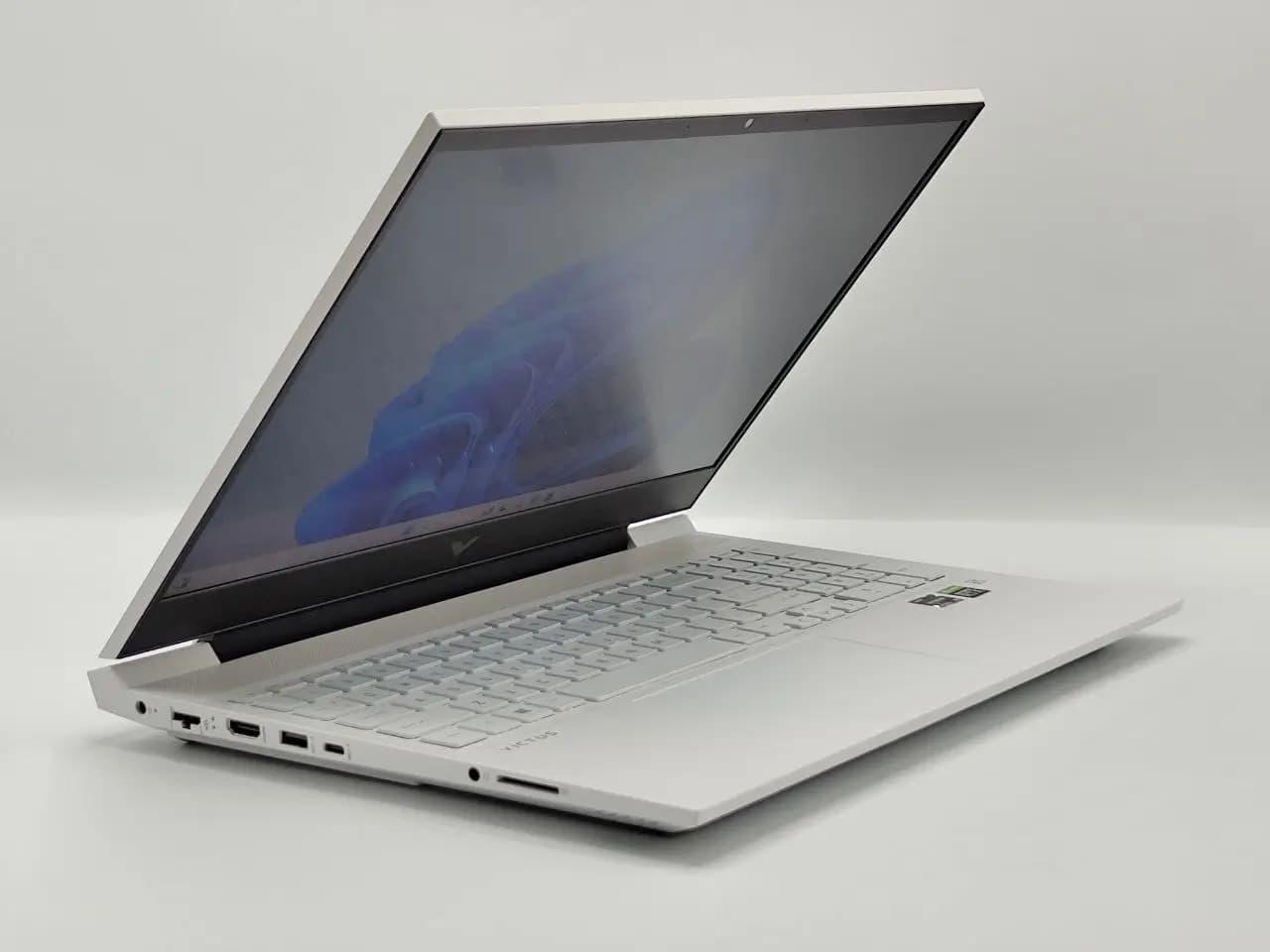 لپ تاپ گیمینگ اپن باکس HP Victus 16-e0001xx White — تصویر ۵