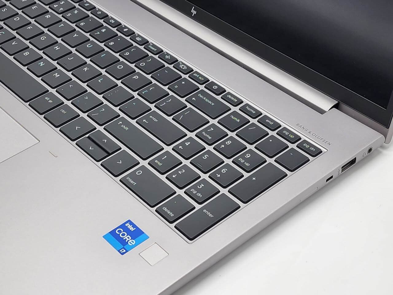 لپتاپ 16 اینچی در حد نو جعبه باز HP Zbook 16-G9 FireFly — تصویر ۴