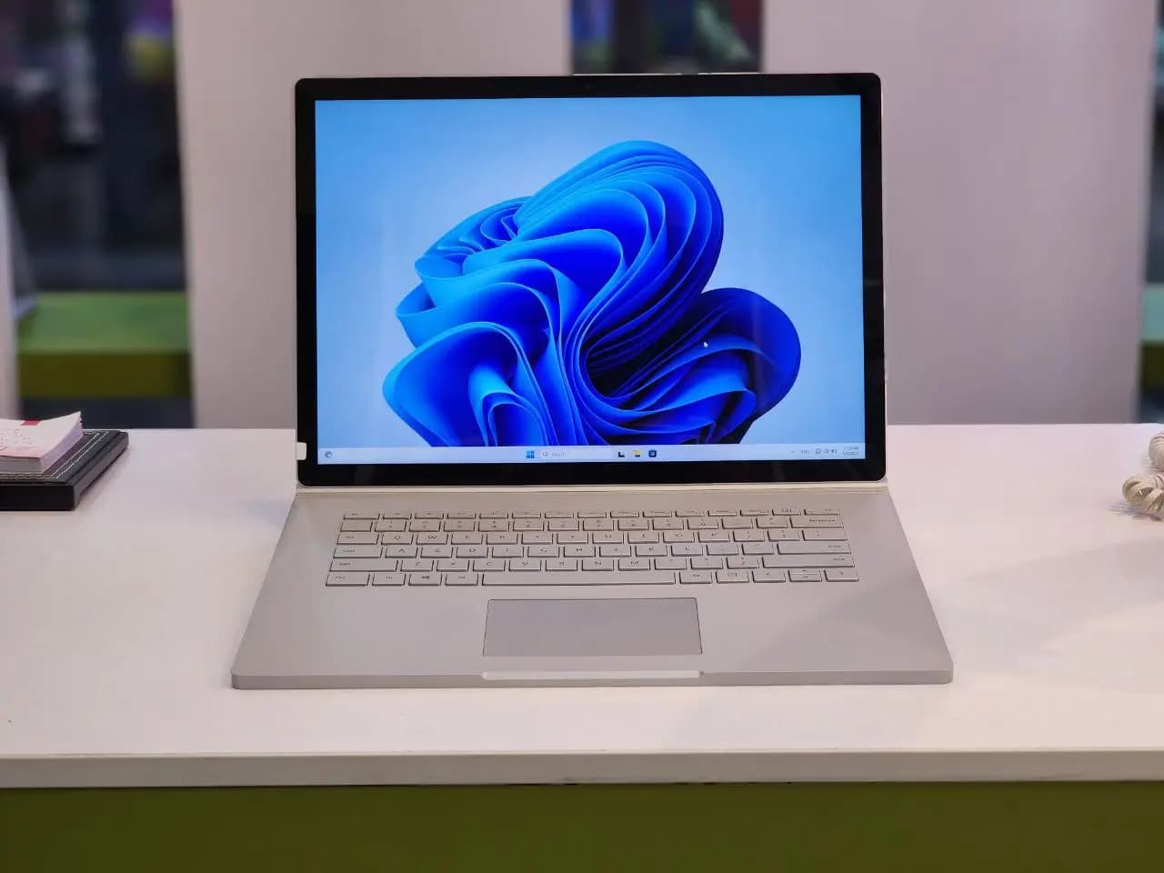 لپ تاپ 15 اینچی Microsoft Surface Book 3 — تصویر ۲